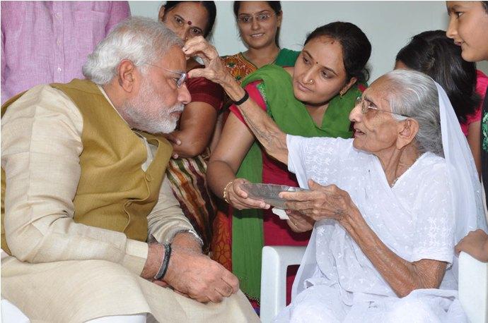 PM Modi 的母亲 Hiraben 不再