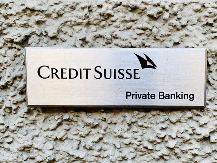 Credit Suisse se fusiona con UBS, evita el colapso