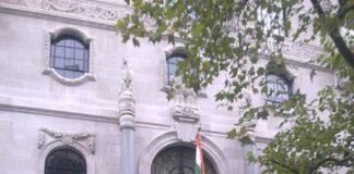 India protests lack of security at Indian Mission in London India protests lack of security at Indian Mission in London