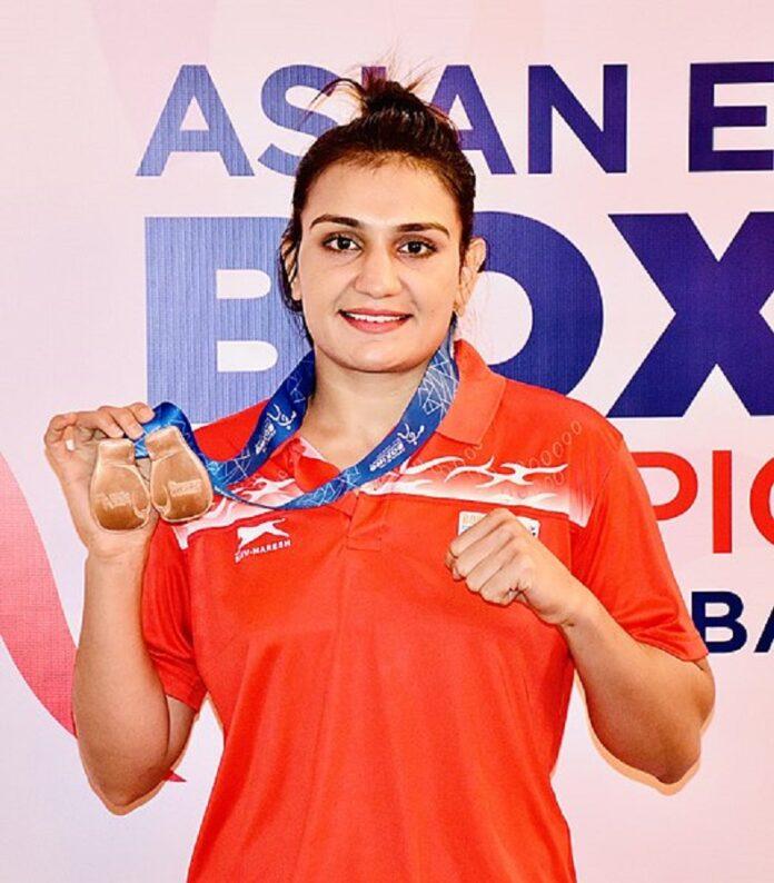 Saweety Boora e Nitu Ghanghas ganham medalha de ouro no Campeonato Mundial de Boxe Feminino